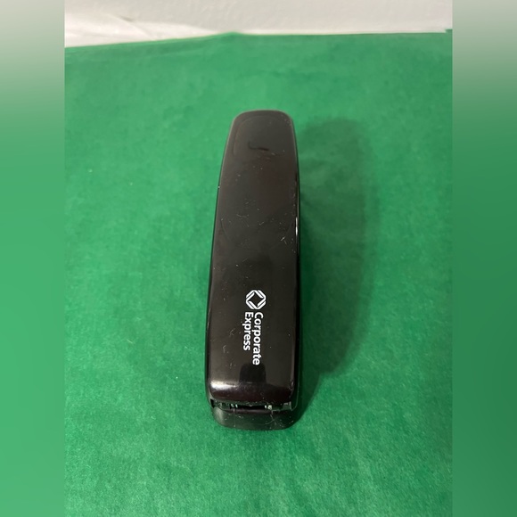Black Corporate Express stapler 20 pages - Picture 6 of 10